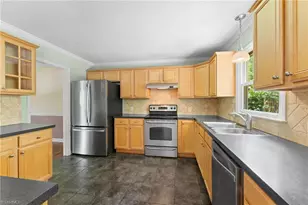 3725 Crestbrook Ln, Pfafftown, NC 27040 - Photo 6