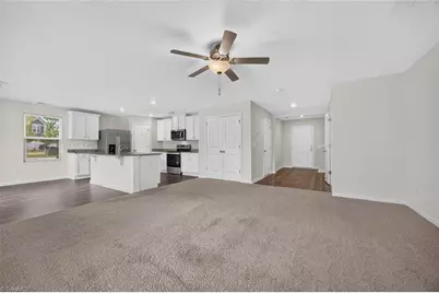 8 Hazelburn Court, Greensboro, NC 27405 - Photo 6