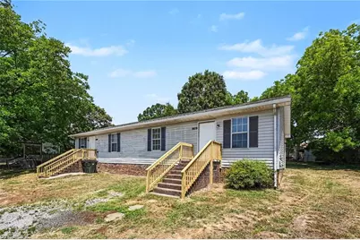 1019 Durham Street, Burlington, NC 27217 - Photo 2