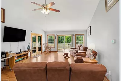 321 Lake Park Road, Asheboro, NC 27205 - Photo 6