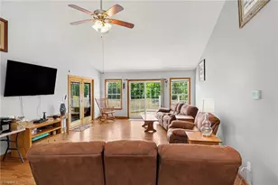 321 Lake Park Rd, Asheboro, NC 27205 - Photo 6