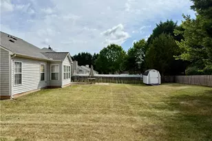 3706 Queenswood Ln, Jamestown, NC 27282 - Photo 24