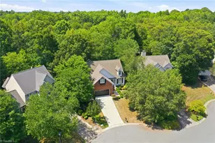 425 Turnberry Dr, Mebane, NC 27302 - Photo 2