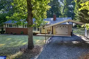 329 Lambert Dr, Asheboro, NC 27205 - Photo 2