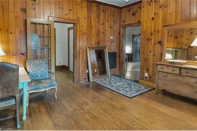 2103 N Thomas Avenue, Newton, NC 28658 - Photo 14