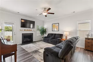 3966 Cowen St, High Point, NC 27265 - Photo 10
