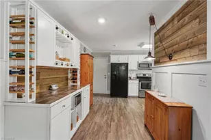 2800 New Garden Rd E, Greensboro, NC 27455 - Photo 14