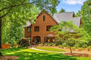 807 Blanton Pl, Greensboro, NC 27408 - Photo 2
