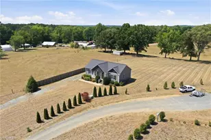 4242 E Greensboro Chapel Hill Rd, Graham, NC 27253 - Photo 4