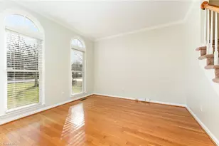 2001 Treyburn Ln, High Point, NC 27265 - Photo 6
