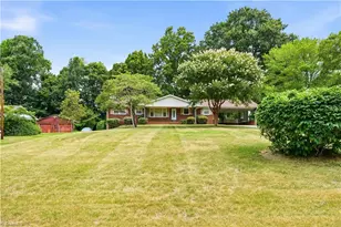 717 Corjon St, Kernersville, NC 27284 - Photo 4