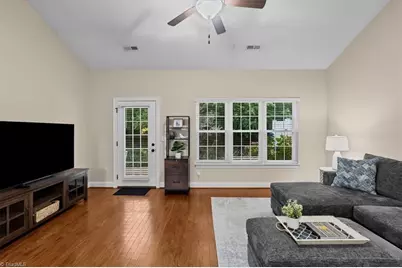125 Chestnut Bend Drive, Greensboro, NC 27406 - Photo 10