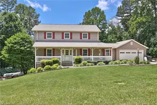135 Holly Hill Dr, Elkin, NC 28621 - Photo 2