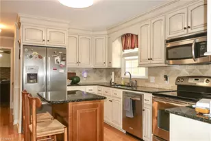 135 Holly Hill Dr, Elkin, NC 28621 - Photo 10