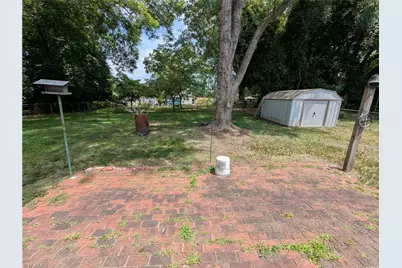 608 E Lexington Avenue, High Point, NC 27262 - Photo 10