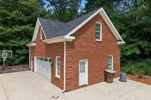 3 Bryan Ct, Greensboro, NC 27408 - Photo 34
