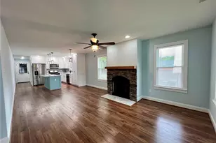 700 W Holt St, Mebane, NC 27302 - Photo 2