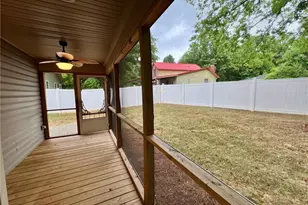 700 W Holt St, Mebane, NC 27302 - Photo 16