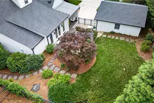1401 Briarcliff Rd, Greensboro, NC 27408 - Photo 48