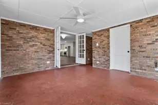 2914 Cornwallis Dr, Greensboro, NC 27408 - Photo 40