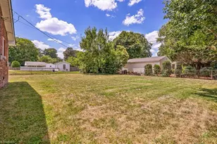 2914 Cornwallis Dr, Greensboro, NC 27408 - Photo 46