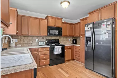 5126 Wallburg Road, Wallburg, NC 27107 - Photo 10