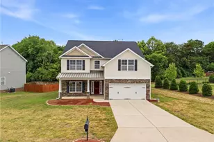 2017 Heron Pointe Dr, Whitsett, NC 27377 - Photo 2