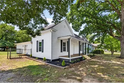 603 Thomas Street, Reidsville, NC 27320 - Photo 2