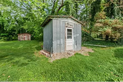 413 Junction Street, Mount Airy, NC 27030 - Photo 30