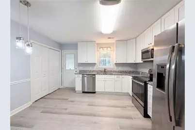 304 Field Street, Graham, NC 27253 - Photo 6