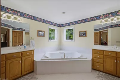 1642 Rhodes Loop, Madison, NC 27025 - Photo 22