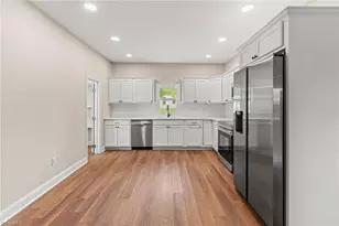 1220 S Elm St, High Point, NC 27260 - Photo 12