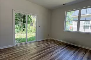 1520 McConnell Rd, Greensboro, NC 27401 - Photo 6