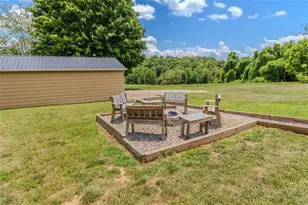 211 Parsons Rd, North Wilkesboro, NC 28659 - Photo 8