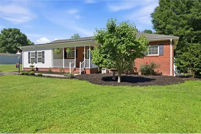 1811 Aims Avenue, Mount Airy, NC 27030 - Photo 2