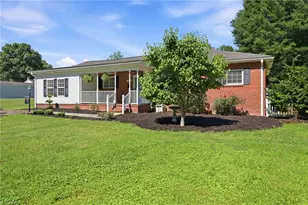 1811 Aims Ave, Mount Airy, NC 27030 - Photo 2