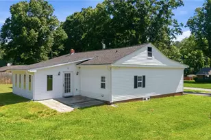 1811 Aims Ave, Mount Airy, NC 27030 - Photo 6