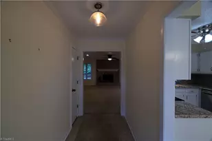 103 Briar Ridge Cir, Winston-Salem, NC 27104 - Photo 2
