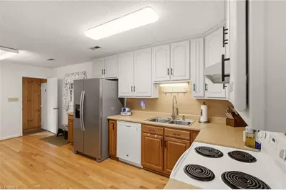 4041 Cresent Avenue, Trinity, NC 27370 - Photo 4