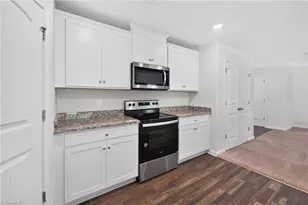 4010 Meredith Woods Ln, Winston-Salem, NC 27107 - Photo 8