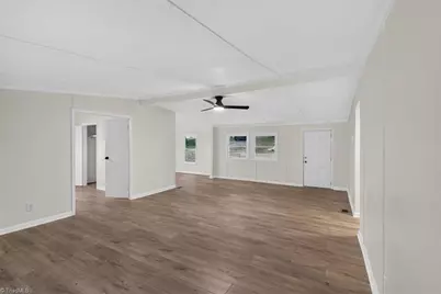 4560 Effie Lane, Walkertown, NC 27051 - Photo 6