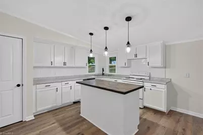 4560 Effie Lane, Walkertown, NC 27051 - Photo 10