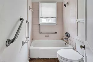 307 Winston St, Greensboro, NC 27401 - Photo 32