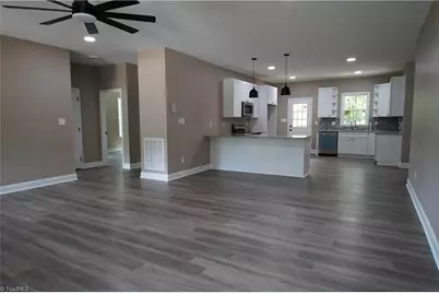 1213 Hillcrest Drive, Thomasville, NC 27360 - Photo 8