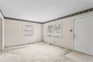 1909 Rayston Dr, Greensboro, NC 27405 - Photo 10