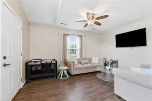 404 Northridge Dr, Eden, NC 27288 - Photo 4
