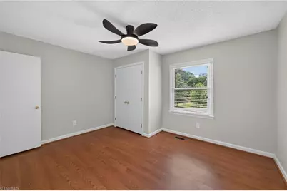 515 E Willowbrook Drive, Burlington, NC 27215 - Photo 16