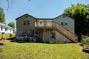 1009 7th St, North Wilkesboro, NC 28659 - Photo 2