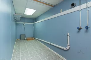 291 Kingwood Rd, Reidsville, NC 27320 - Photo 32