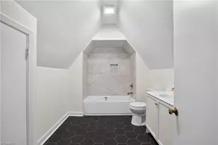 405 Spring St, Thomasville, NC 27360 - Photo 30